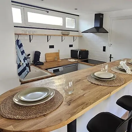 Refait A Neuf A Apartment *
